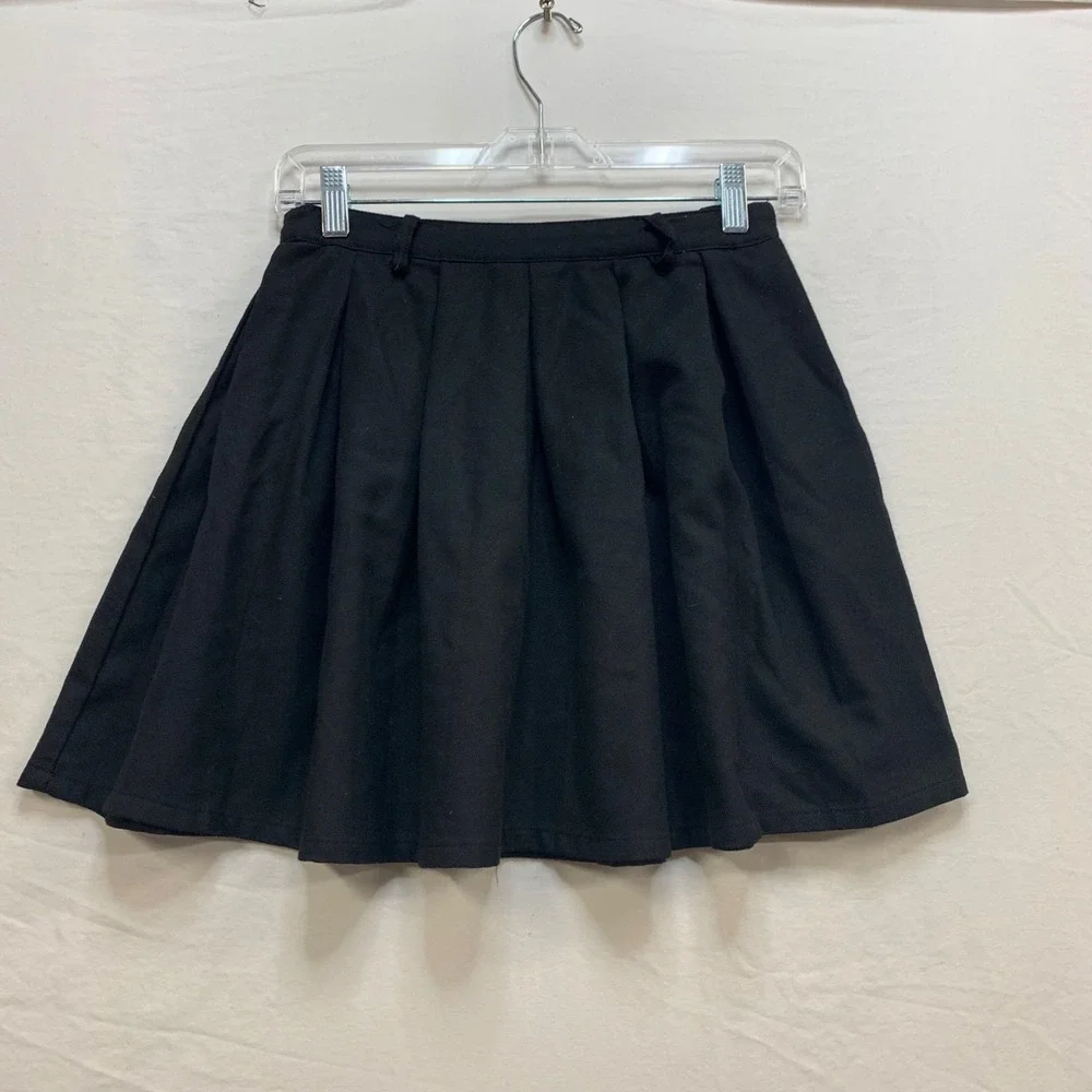 Hot‎ Topic Black Pleated Mini Skirt Schoolgirl Goth Punk XS